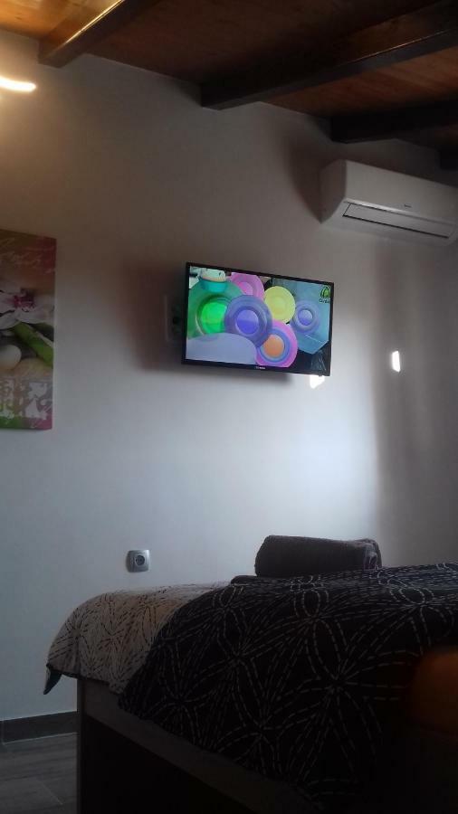 Holiday Home Nora**** Loznati Cres المظهر الخارجي الصورة