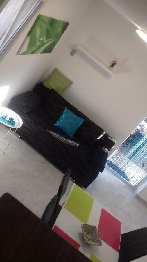 Holiday Home Nora**** Loznati Cres المظهر الخارجي الصورة