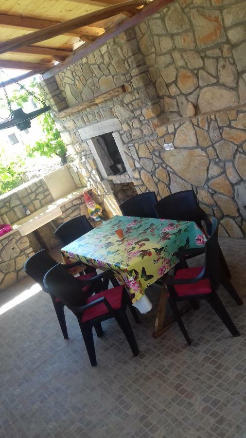 Holiday Home Nora**** Loznati Cres المظهر الخارجي الصورة