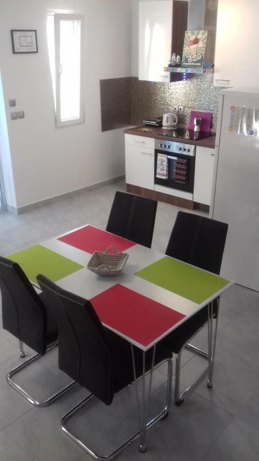Holiday Home Nora**** Loznati Cres المظهر الخارجي الصورة