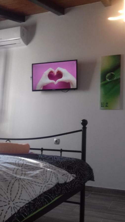 Holiday Home Nora**** Loznati Cres المظهر الخارجي الصورة
