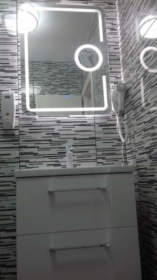 Holiday Home Nora**** Loznati Cres المظهر الخارجي الصورة